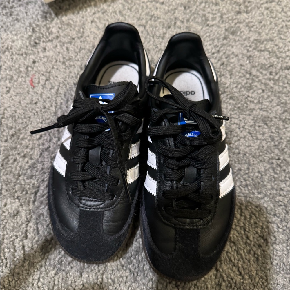 Adidas Sambas